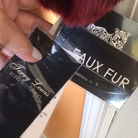 TERRY LEWIS Classic Luxuries. Coat - Picture 3 of 7